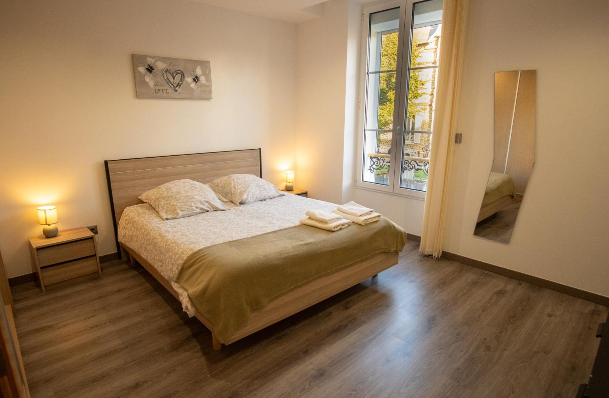 A L'Ombre Du Pin "2" - Family T3 Near Disneyland And Paris, 1-6 Guests ル・パン エクステリア 写真